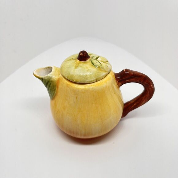 Russ Berrie & Co Miniature Fruit Apple and Pear Teapots - Picture 11 of 15